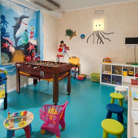 Hotel Prestige Cattolica Dış mekan fotoğraf