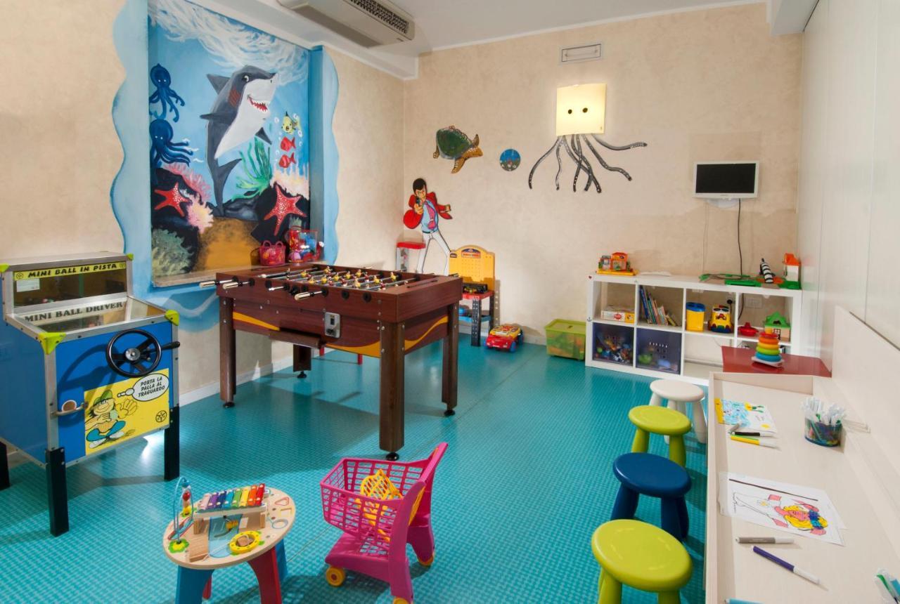 Hotel Prestige Cattolica Dış mekan fotoğraf