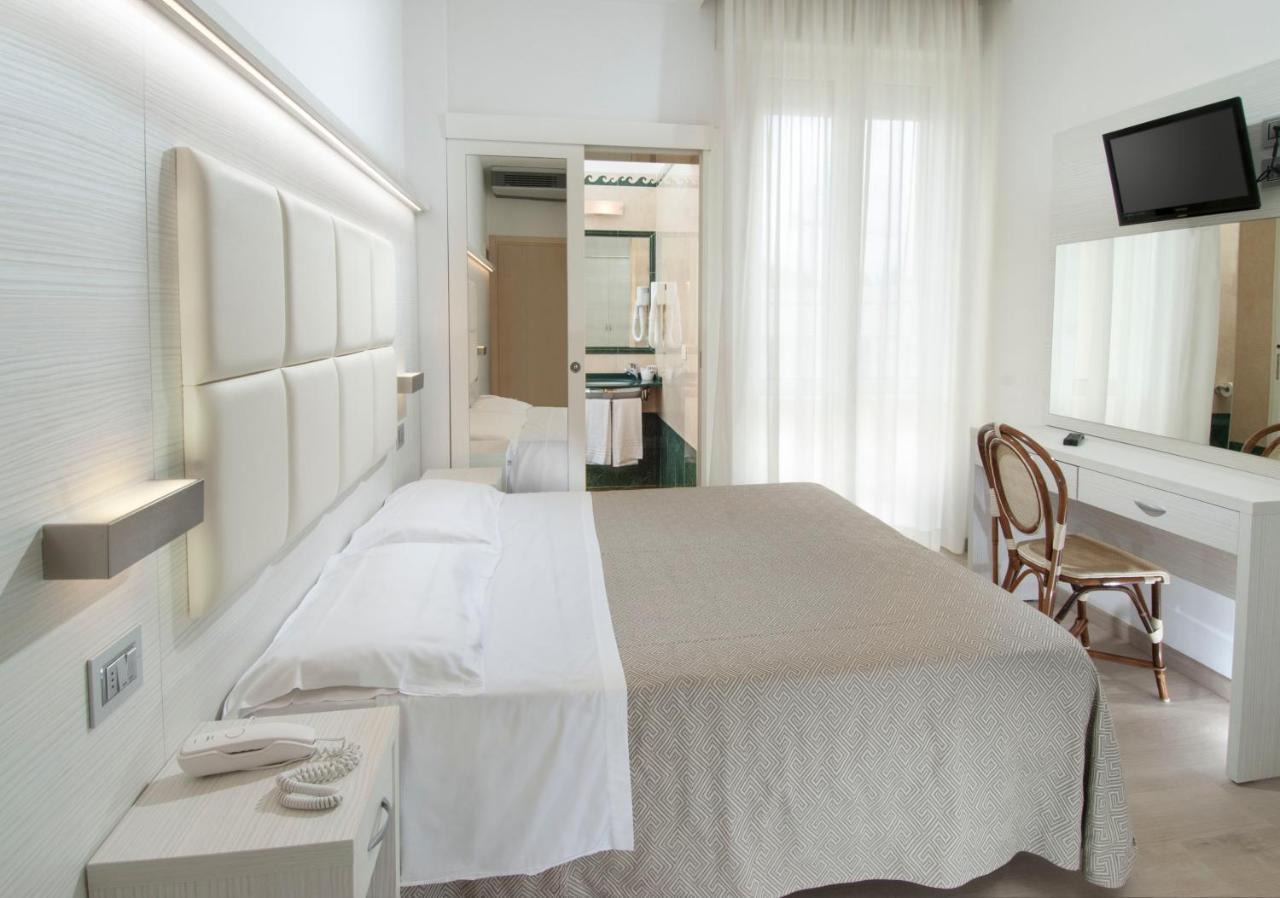 Hotel Prestige Cattolica Dış mekan fotoğraf