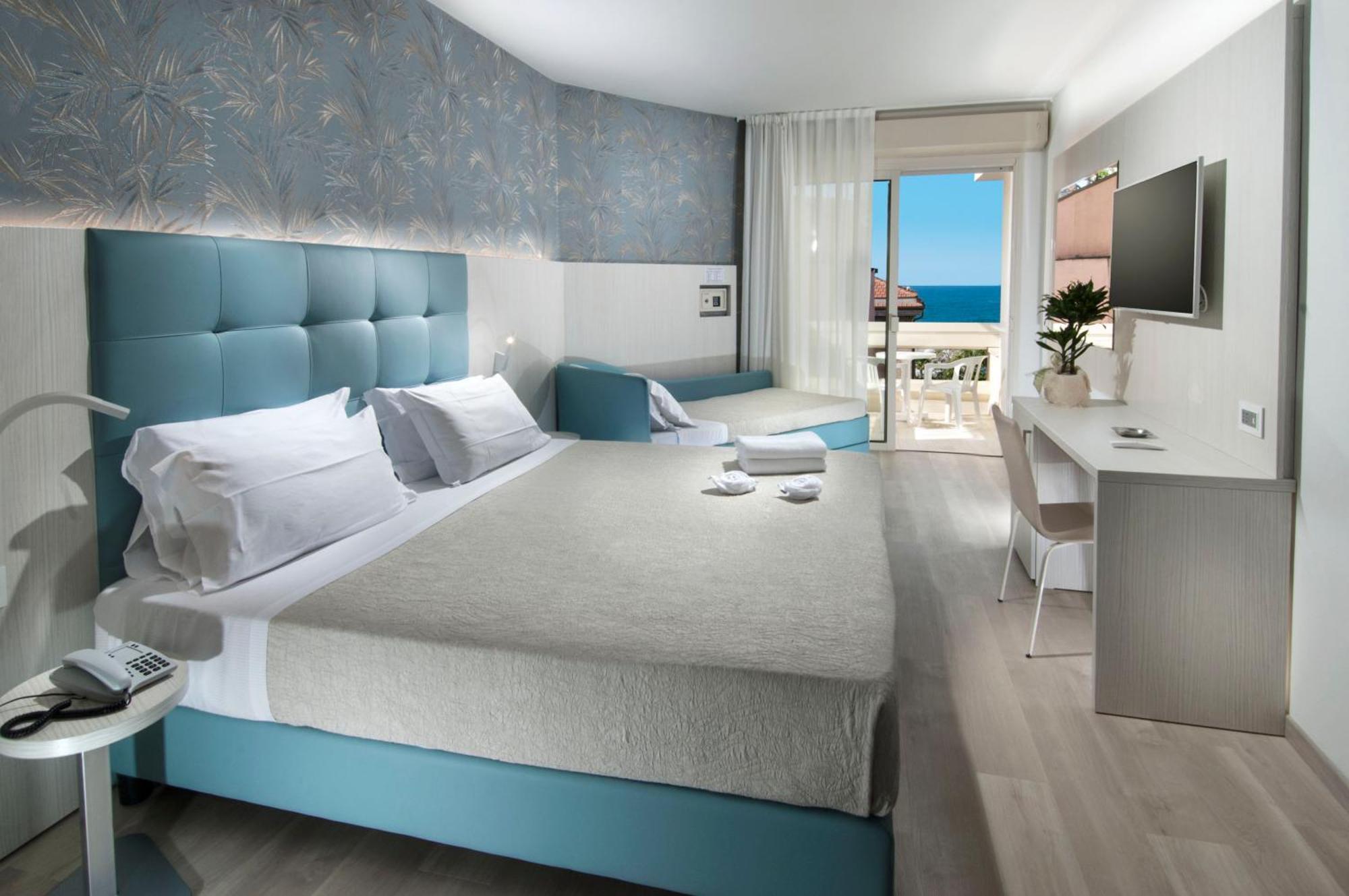 Hotel Prestige Cattolica Dış mekan fotoğraf