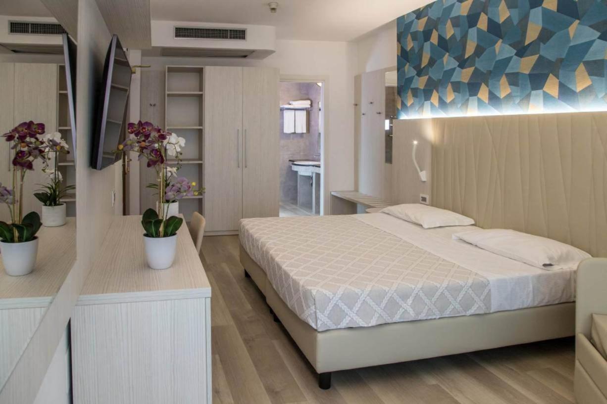 Hotel Prestige Cattolica Dış mekan fotoğraf