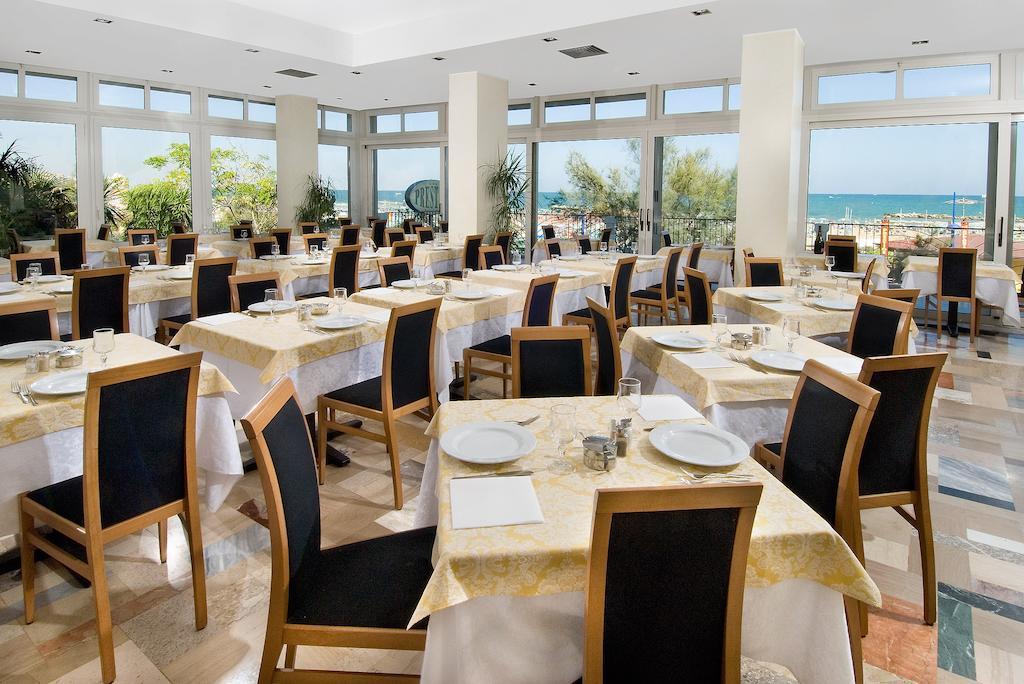 Hotel Prestige Cattolica Dış mekan fotoğraf