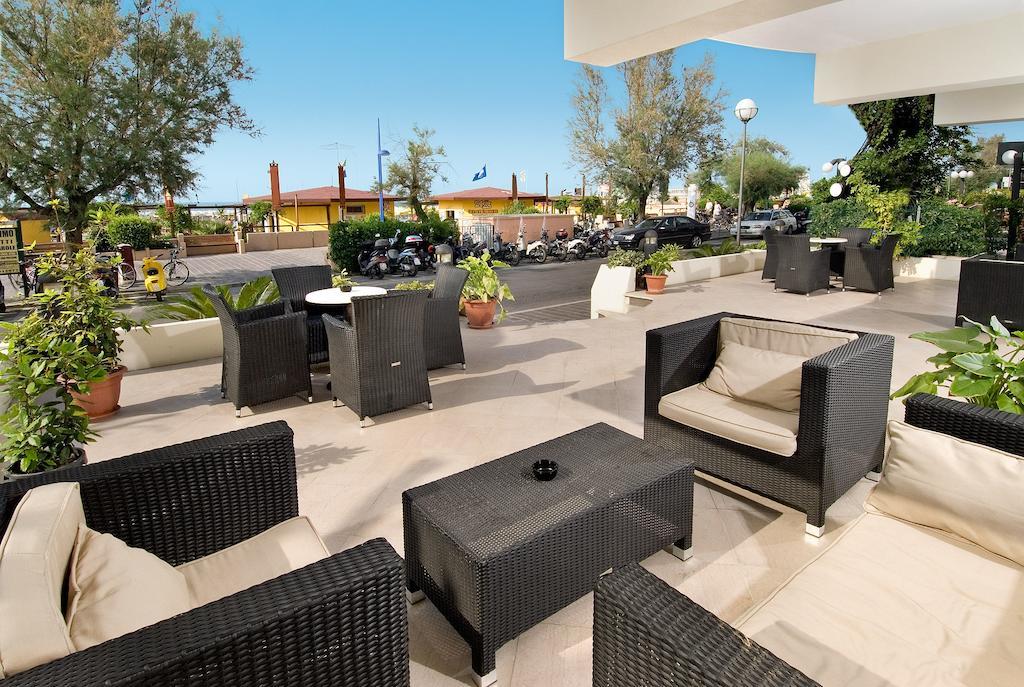 Hotel Prestige Cattolica Dış mekan fotoğraf
