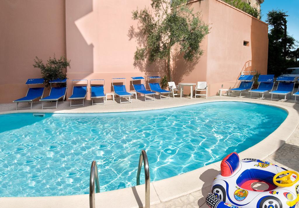 Hotel Prestige Cattolica Dış mekan fotoğraf
