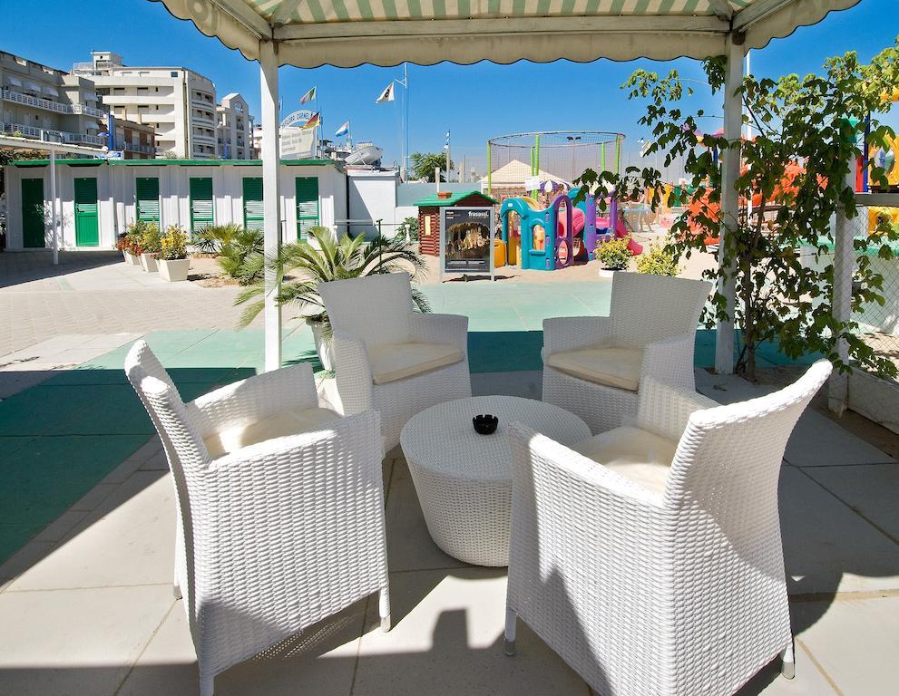 Hotel Prestige Cattolica Dış mekan fotoğraf