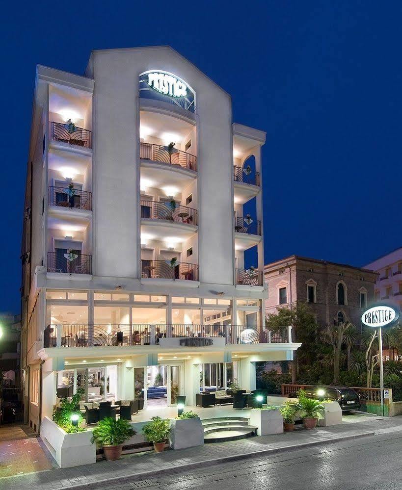 Hotel Prestige Cattolica Dış mekan fotoğraf